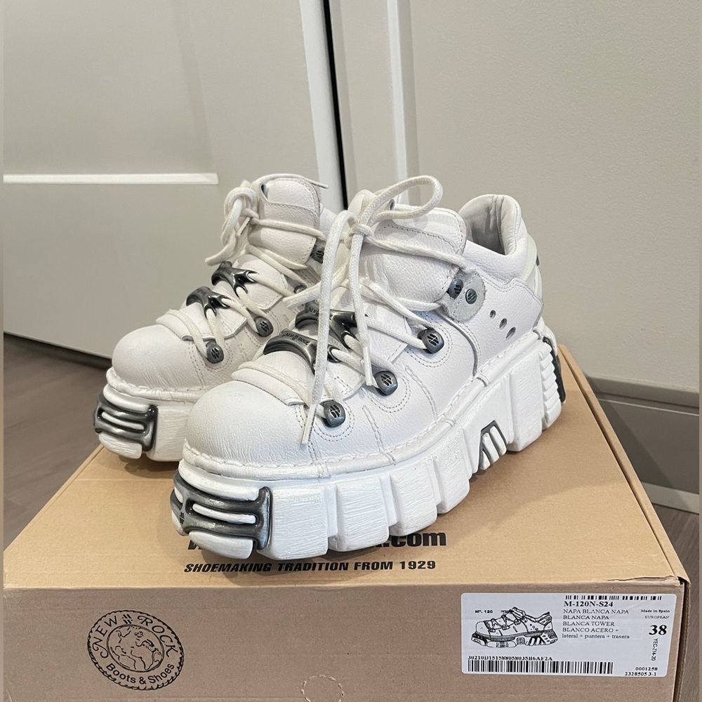 New Rock Womens US7.5/EU38 Punk Goth Y2K White Platform Ankle Boots